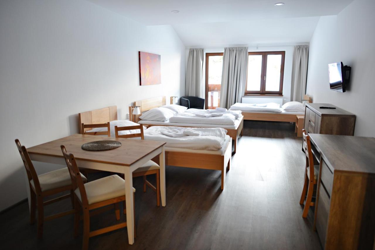 Ubytovani Skipot Apartment Potucky Luaran gambar