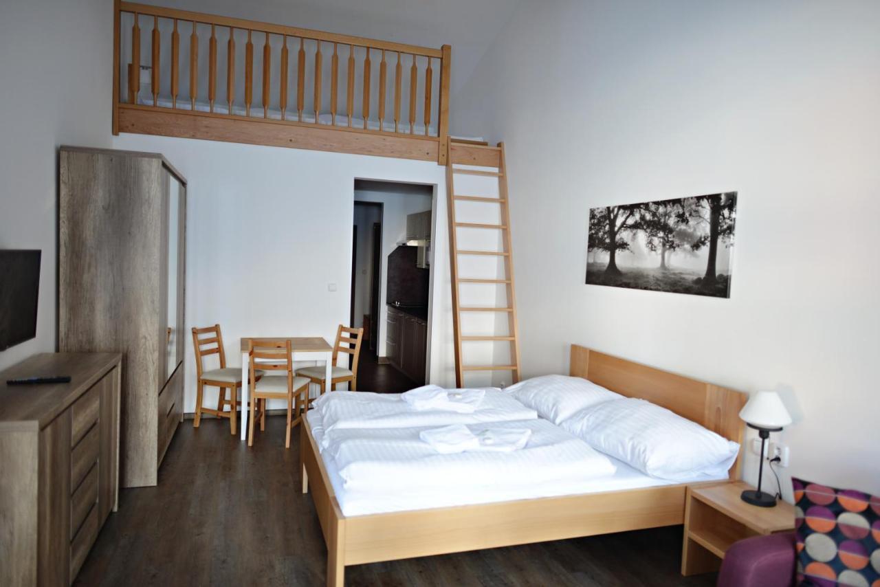 Ubytovani Skipot Apartment Potucky Luaran gambar
