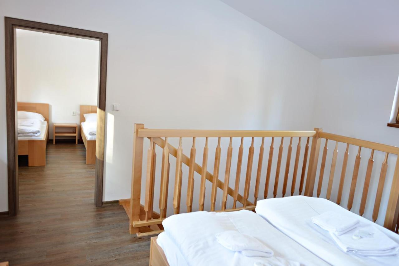 Ubytovani Skipot Apartment Potucky Luaran gambar