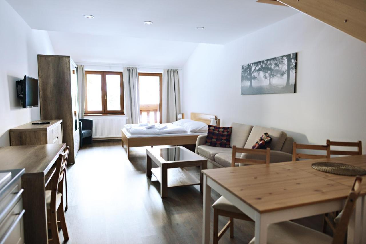 Ubytovani Skipot Apartment Potucky Luaran gambar