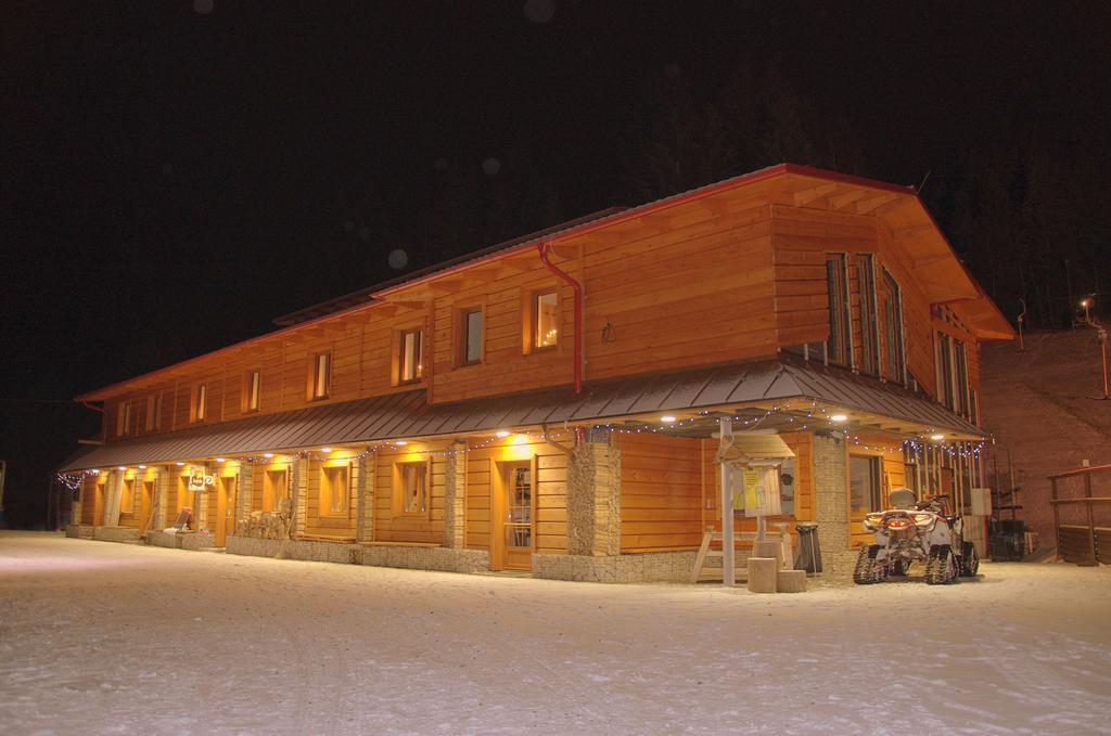 Ubytovani Skipot Apartment Potucky Luaran gambar